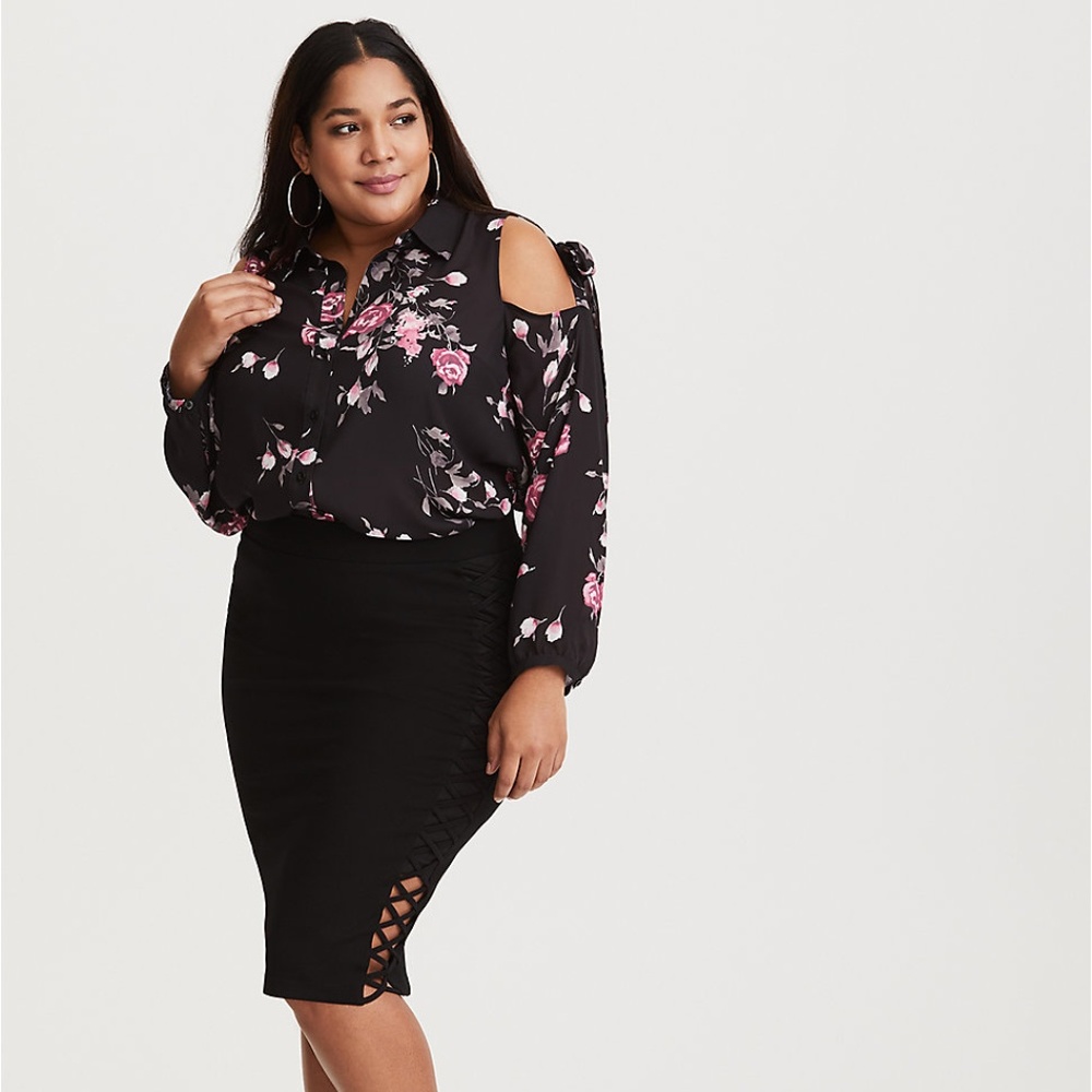 Torrid Runway Collection Black Lattice Ponte Skirt - Picture 1 of 8